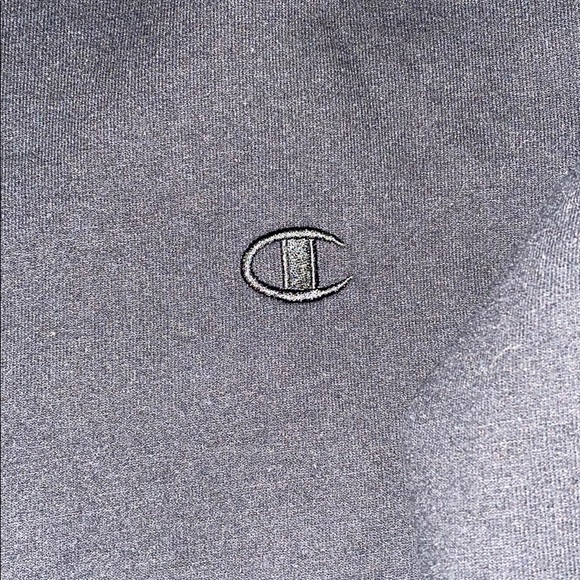 Champion cropped crewneck (on hold) - Picture 2 of 3